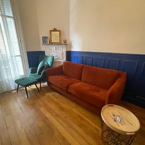  Appartement Large Family Typical Parisian France
